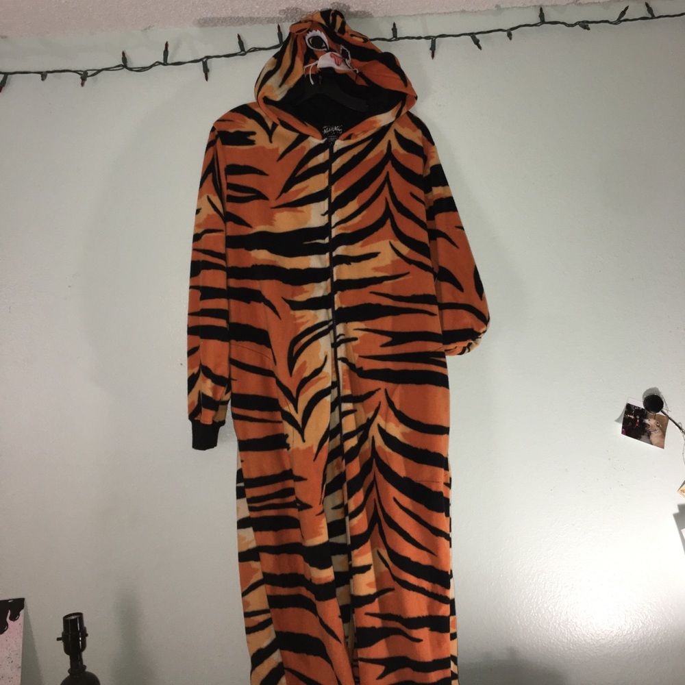 Tiger adult large onesie with tiger face hood